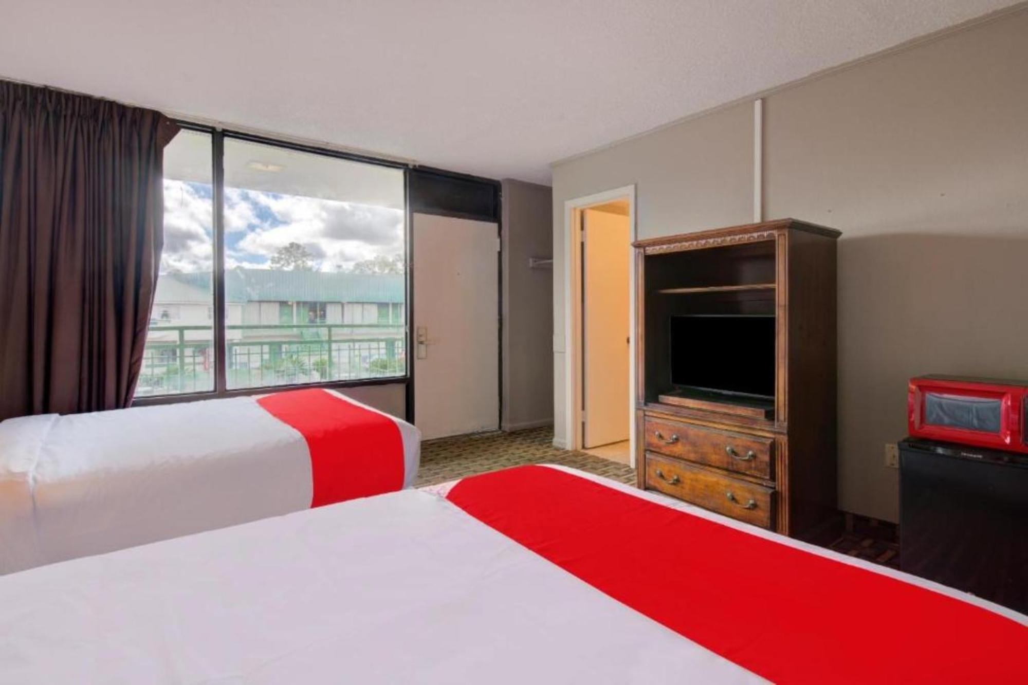 Oyo Hotel Douglas Ga Us-441 Exterior foto